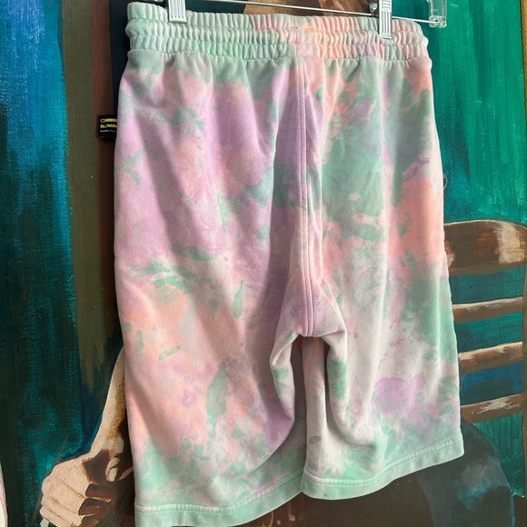 2018 Pharrell Williams x Adidas HU Printed Athletic Shorts Men's Size XS Tie Dye - Picture 10 of 16